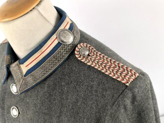 1. Weltkrieg, feldgrauer Waffenrock zur Heimatuniform für einen Sergeanten der Schutztruppe für Deutsch Südwestafrika. Kammerstück K.A. ( Kolonialamt ) 1917. Sehr guter Zustand, Rarität