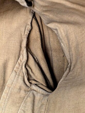1. Weltkrieg, Khakibluse für Mannschaften des Asienkorps. Kammerstück in gutem Gesamtzustand, ungereinigt. Mit den extrem seltenen Schulterstücken