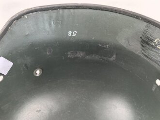 Stahlhelmglocke Modell 1935, Hersteller Q66, meiner Meinung nach überlackiertes Stück