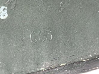 Stahlhelmglocke Modell 1935, Hersteller Q66, meiner Meinung nach überlackiertes Stück