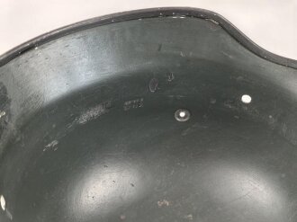 Stahlhelmglocke Modell 1935, Hersteller Q66, meiner Meinung nach überlackiertes Stück