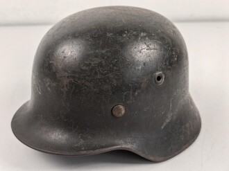 Stahlhelmglocke Modell 1940 für Angehörige der Waffen SS. In allen Teilen originales Stück, das SS Emblem entfernt. ET64, Lotnummer 768