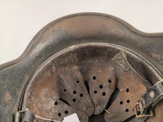 Stahlhelmglocke Modell 1940 für Angehörige der Waffen SS. In allen Teilen originales Stück, das SS Emblem entfernt. ET64, Lotnummer 768