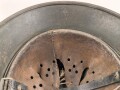 Stahlhelmglocke Modell 1940 für Angehörige der Waffen SS. In allen Teilen originales Stück, das SS Emblem entfernt. ET64, Lotnummer 768