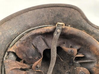 Heer, Stahlhelm Modell 1940. Ungereinigter Scheunenfund SE64 ?