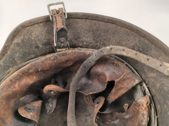 Heer, Stahlhelm Modell 1940. Ungereinigter Scheunenfund SE64 ?