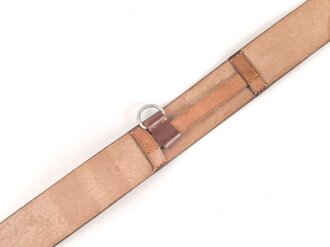 Luftwaffe, Zweidornkoppel für einen Offizier. Höhe 56mm, Gesamtlänge 121cm