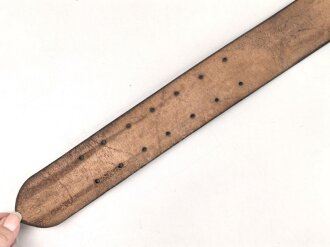 Zweidornkoppel für einen Offizier der Wehrmacht. Höhe 51mm, Gesamtlänge 105cm