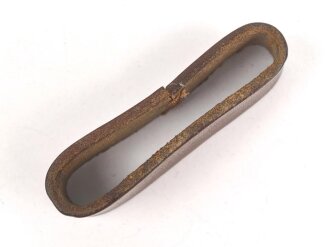 Schieber aus braunem Leder für eine Feldbinde für Offiziere der Wehrmacht. Innenmaß 53mm