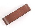 Schieber aus braunem Leder für eine Feldbinde für Offiziere der Wehrmacht. Innenmaß 53mm