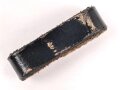 Schieber aus vorderseitig geschwärztem Leder für eine Feldbinde für Offiziere der Wehrmacht. Innenmaß 53mm