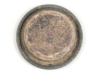 Unterer Deckel für Gasmaskenfilter / Filtereinsatz der Wehrmacht. Hersteller bwz