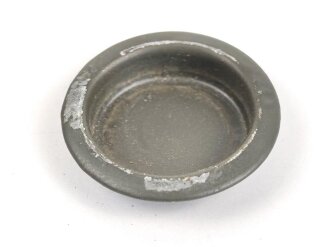 Unterer Deckel für Gasmaskenfilter / Filtereinsatz der Wehrmacht. Hersteller clt