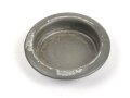 Unterer Deckel für Gasmaskenfilter / Filtereinsatz der Wehrmacht. Hersteller clt