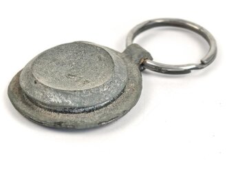 Unterer Verschluss für Gasmaskenfilter / Filtereinsatz der Wehrmacht. Hersteller bwz, Gummi weich