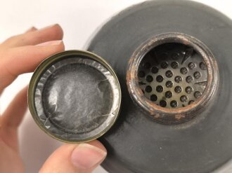 Gasmaskenfilter "Filtereinsatz "  für Luft- oder Zivilschutz. Ohne lesbare Bezeichnung