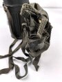 Luftschutz / Werkschutz. Gasmaske Modell 1930, Ausführung als S-Maske für den Luftschutz. Der Filter datiert 1937, in Bereitschaftsbüchse "Dräger"