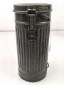 Gasmaskendose "Bereitschaftsbüchse" Modell 1938 Wehrmacht. Originallack, datiert 1939