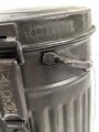 Gasmaskendose "Bereitschaftsbüchse" Modell 1938 Wehrmacht. Originallack, datiert 1939