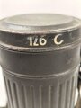 Gasmaskendose "Bereitschaftsbüchse" Modell 1938 Wehrmacht. Originallack, datiert 1938. Mit Beriemung. Ungereinigt