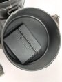 Gasmaskendose frühe Wehrmacht , datiert 1934. Mit Beriemung. Originallack, ungereinigt