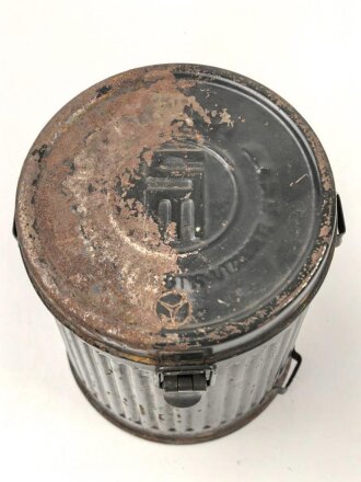 Luftschutz, Volksgasmasle 37 in Bereitschaftsbüchse aus Blech.