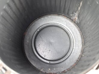 Luftschutz, Volksgasmasle 37 in Bereitschaftsbüchse aus Blech.