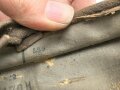 Gasmaske 30 Wehrmacht. Maskenkörper angetrocknet, ungereinigt. Diese frühen Masken wurden während des Krieges dann später für Luftschutzzwecke ausgegeben