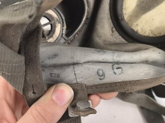 Gasmaske 30 Wehrmacht. Ungereinigt. Diese frühen Masken wurden während des Krieges dann später für Luftschutzzwecke ausgegeben