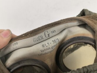 Gasmaske 30 Wehrmacht. Innen datiert 1939, dann später für Luftschutzzwecke verwendet