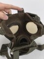 Gasmaske 30 Wehrmacht. Innen datiert 1939, dann später für Luftschutzzwecke verwendet