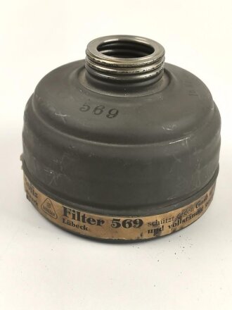 Dräger " Kampfstoff Filter 569" datiert 1944.