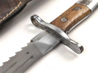 Schweiz, Seitengewehr Modell 1914 mit Sägerücken im Koppelschuh. Guter Gesamtzustand