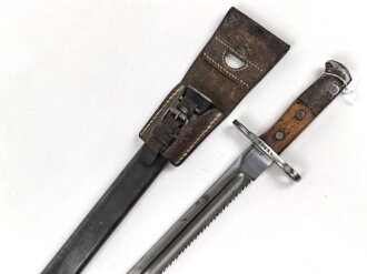 Schweiz, Seitengewehr Modell 1914 mit Sägerücken im Koppelschuh. Guter Gesamtzustand