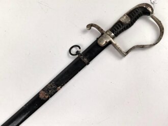Einheitssäbel frühe Wehrmacht. Die Scheide vermutlich alt überlackiert, saubere Klinge von Robert Klaas Solingen. Ungereinigtes Stück.