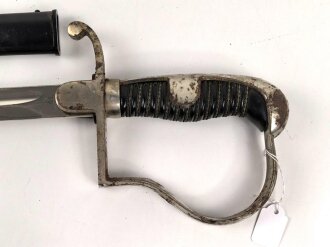 Einheitssäbel frühe Wehrmacht. Die Scheide vermutlich alt überlackiert, saubere Klinge von Robert Klaas Solingen. Ungereinigtes Stück.