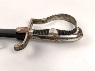Einheitssäbel frühe Wehrmacht. Die Scheide vermutlich alt überlackiert, saubere Klinge von Robert Klaas Solingen. Ungereinigtes Stück.