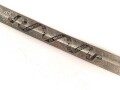 Preußen, Säbel für einen Angehörigen im Feldartillerie Regiment No. 46 . Eigentumstück mit doppelseitiger Klingenätzung, ungereinigtes Stück, die Scheide fehlt
