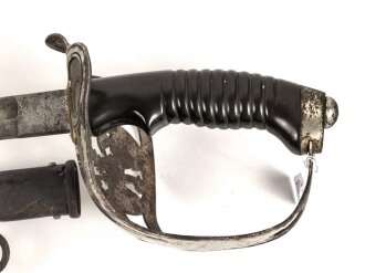 Preußen, Kavalleriedegen KD89. Ungereinigtes Stück mit biedseitiger, schwacher Klingenätzung  von WKC, Klingenlänge 83cm und breite 2,2cm
