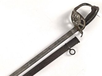 Preußen, Kavalleriedegen KD89. Ungereinigtes Stück mit biedseitiger, schwacher Klingenätzung  von WKC, Klingenlänge 83cm und breite 2,2cm