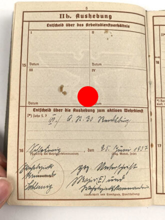 Wehrpaß Heer, Zweitschrift, eingestellt am 4. November 1937 bei Artillerie Regiment 30