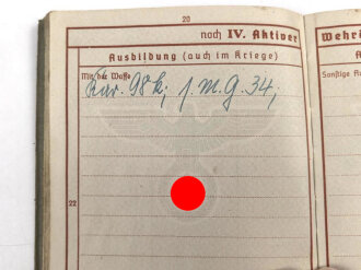 Wehrpaß Heer, eingestellt am 2.9.41 bei Infanterie Ersatz. Batl. 61 München.