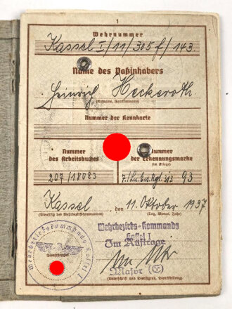 Wehrpaß Luftwaffe, eingestellt am 24.10.37 bei Luftnachrichten Abteilung I/14 Münster.