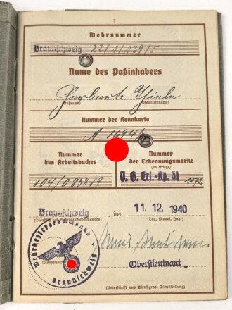 Wehrpaß Heer, eingestellt am 8.12.41 bei Grenadier...