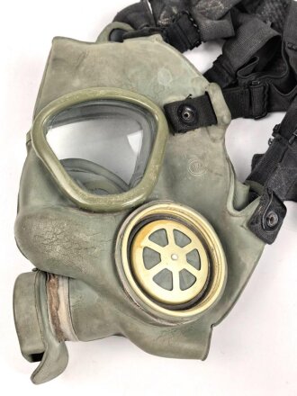 Jugoslawien, Gasmaske / ABC Schutzmaske M1. Gummi weich,...