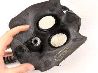 Belgien, Gasmaske für Zivilbevölkerung " Englebert Mod. E.2-339" Gummi weich, ungereinigt, datiert 1939
