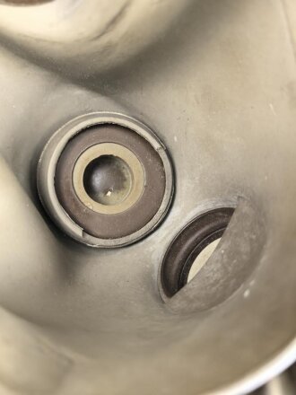 Italien, Gasmaske Modell O.39 datiert 1940. Gummi weich