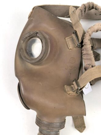 Italien, Gasmaske Modell O.39 datiert 1940. Gummi weich