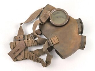 Italien, Gasmaske Modell P.C.35 . Gummi weich