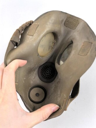 Italien, Gasmaske Modell P.C.35 . Gummi weich
